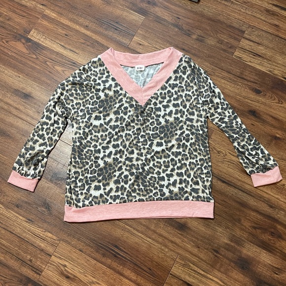 Boutique style long sleeve tee - Picture 1 of 1